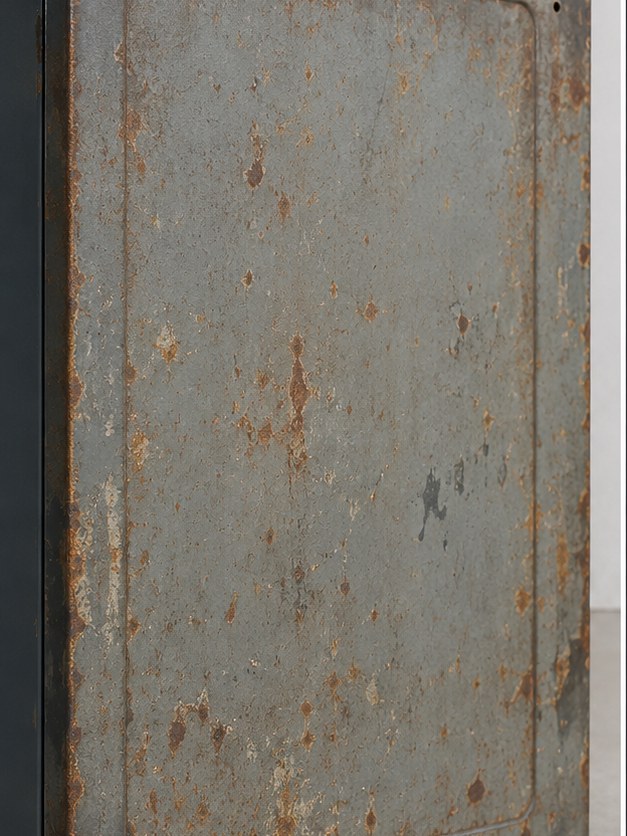 Almirah before repair